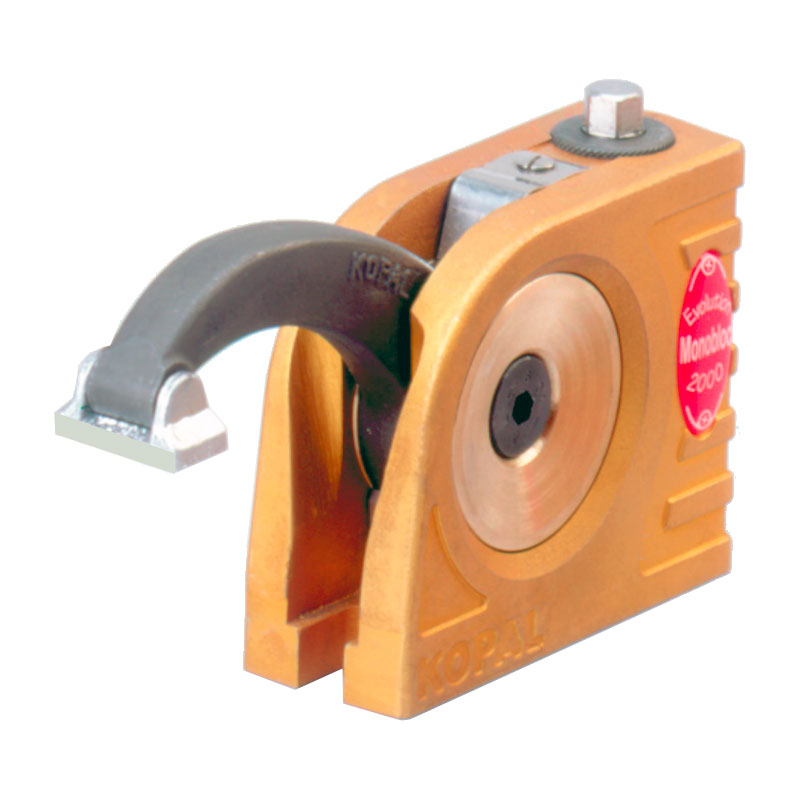KOPAL Monobloc Kompaktspanner. Monobloc Kompaktspanner der vertikalen Schnellspanner auf Werkzeugmaschinentischen mit T-Nuten sowie Spannvorrichtungen oder Gewinde-Rasterplatten. Kopal Monobloc Kompaktspanner mit universeller senkrechter Spannkraft. Eine einfache Drehung des Spannschlüssels erlauben stufenloses vertikales Spannen mit variabler Spannkraft bis max 16000 N. Aufspannen von Werkstücken auf T-Nutentischen sowie Rasterplatten / Vorrichtungen mit Spezialbefestigungsschrauben M10, M12, M14 und M16 erweitert die Anwendungen grenzenlos. Spannhöhen sind mit Unterbauelementen a. 75 mm Höhe bis zu 400 mm möglich.