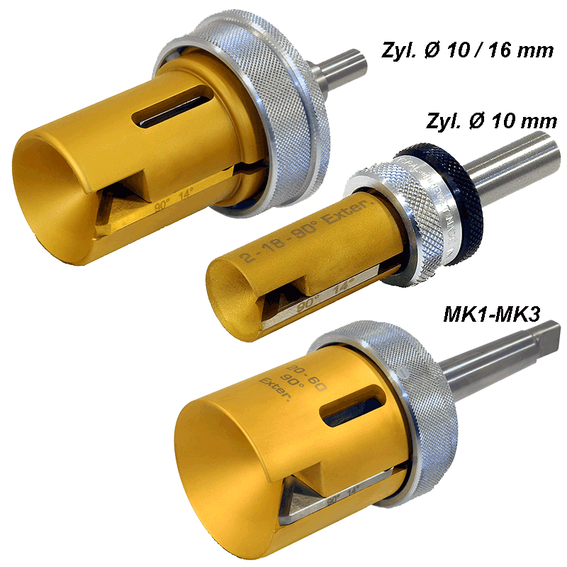 Aufnahmen, Ataption der Aussen-Rohrentgrater von Spanntech GmbH mit KOPAL Rohrentgrater, Rohre Innen mit einstellbarer Fasen-Tiefe entgraten. Innen Rohre, Durchbrüche entgraten, die Fasen mittels einstellbaren Tiefenanschlag wiederholgenau fasenfräsen. Die Senkung erfolgt Grat und ratterfrei mittels zentrisch geführten Kegel in der Bohrung oder Druchbrüchen. Der federnde Führungskegel schiebt siche nach dem zentrieren in der Bohrung mittels Druck auf das Werkzeugzeug zurück und das Messer wird nach vorne frei und schält eine präzise Fase geführt. Innen Bohrungen, Druchbrüche, Vielecke die Kanten Fasenfräsen, Polygonale Bohrungen innen fasen, entgraten. Innen Rohre, Bohrungen, Polygonale Bohrungen Innenfasen mittels des Innen-Führungskegels, der eine konzentrische Fase gewährt. Symmetrische Innenfasen mit optimalen Standzeiten auch bei unterbrochenen Schnitten. Die einstellbare Fasentiefe ist zigfach reproduzierbar. Innen-Fasenfräsen von Rohren, Vielkant mit einstellbarer Fasentiefe. Entgratwerkzeuge zum Innen-Fasenfräsen sind in den Spitzenwinkel 60°, 90°, 82° und 120° lieferbar. Fasenfräsen, senken mit Führungkegel gewährt eine konstant eingestellte Konzentrische Fasenbreiten. Fasenfräsen von Bohrungen, Vierkant, Sechskant, Vielkanten wie auch Rundmaterial. Einfaches wechseln der Messer sowie selbst nachschärfbar mit hohen Standzeiten. Optimales Frasenfräsen von unterbrochenen Schnitten bei guter Oberflächenqualität. Die Kanten werden gleichmäßig gebrochen mittels führen im Führungskegel. Entgratwerkzeuge zum Fasenfräsen bieten die Adaption zu der Antriebsspindel mit Weldon, Zylindrich oder MK 1, MK 2 sowie MK 3. Das Anwenden von Schneidöl erhöht oft die Standzeiten enorm. Die wechselbaren Ersatzmesser, sind für die meisten Typen zum wenden beidseitig geschliffen , ausser für das kleine Model 2-18 mit einer Schneide. Ersatzmesser für die Rohrentgrater werden mit einem Spanwinkel 0°, 14°, 20° sowie 25° angeboten, je nach dem zu bearbeitenden Material.